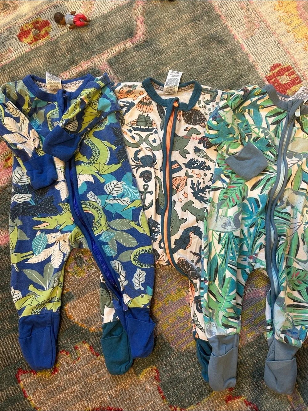 Bonds Wondersuit 0-3 month sleeper bundle